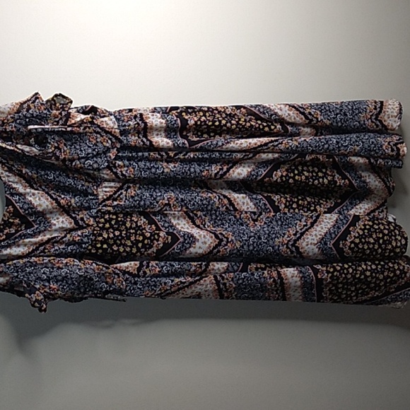 torrid Bandana Cold Shoulder Chiffon Dress size 2X - Picture 8 of 8